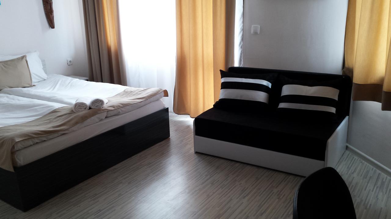 Tiara Hotel Dobrich Exteriör bild